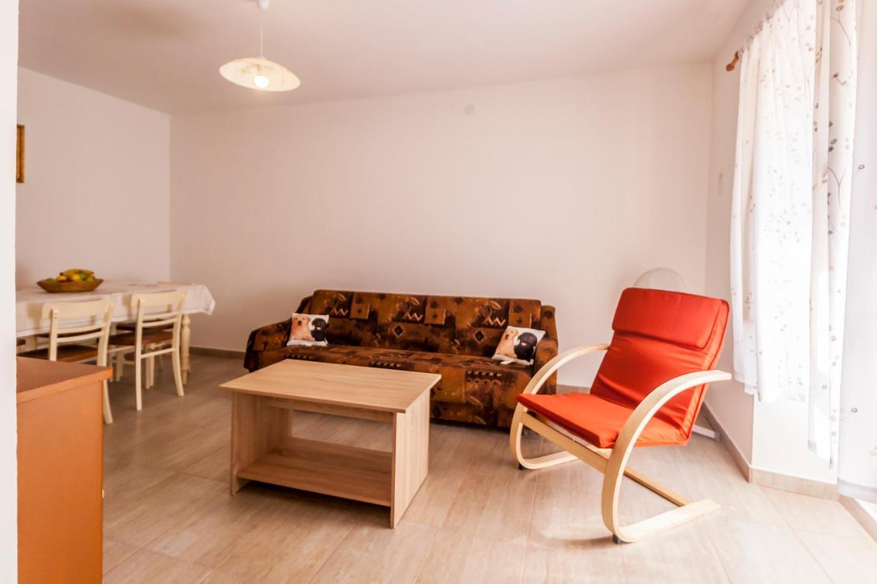 House Krizanic In Marcana, Istria, With 2 Apartments, Total 9 Guests المظهر الخارجي الصورة