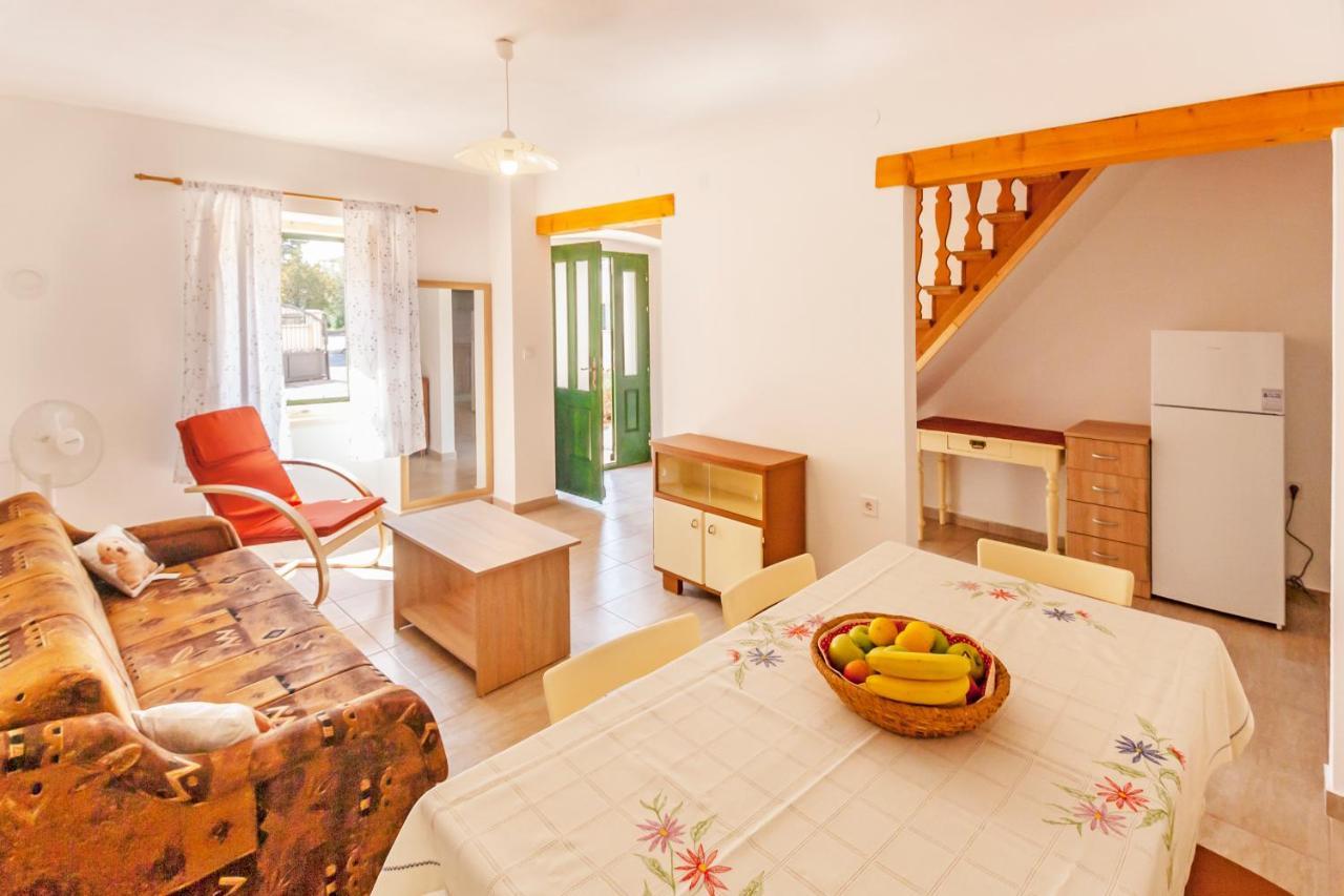 House Krizanic In Marcana, Istria, With 2 Apartments, Total 9 Guests المظهر الخارجي الصورة