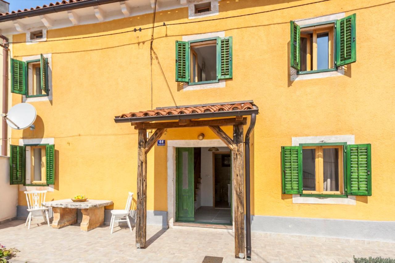 House Krizanic In Marcana, Istria, With 2 Apartments, Total 9 Guests المظهر الخارجي الصورة