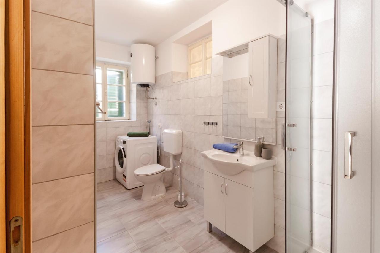 House Krizanic In Marcana, Istria, With 2 Apartments, Total 9 Guests المظهر الخارجي الصورة