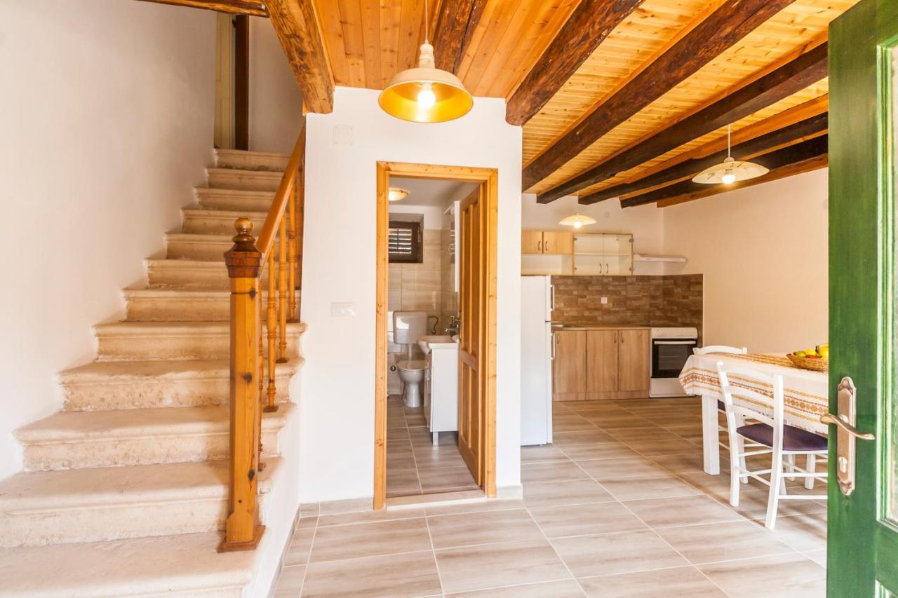 House Krizanic In Marcana, Istria, With 2 Apartments, Total 9 Guests المظهر الخارجي الصورة