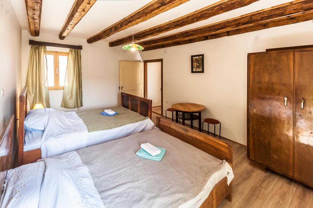 House Krizanic In Marcana, Istria, With 2 Apartments, Total 9 Guests المظهر الخارجي الصورة
