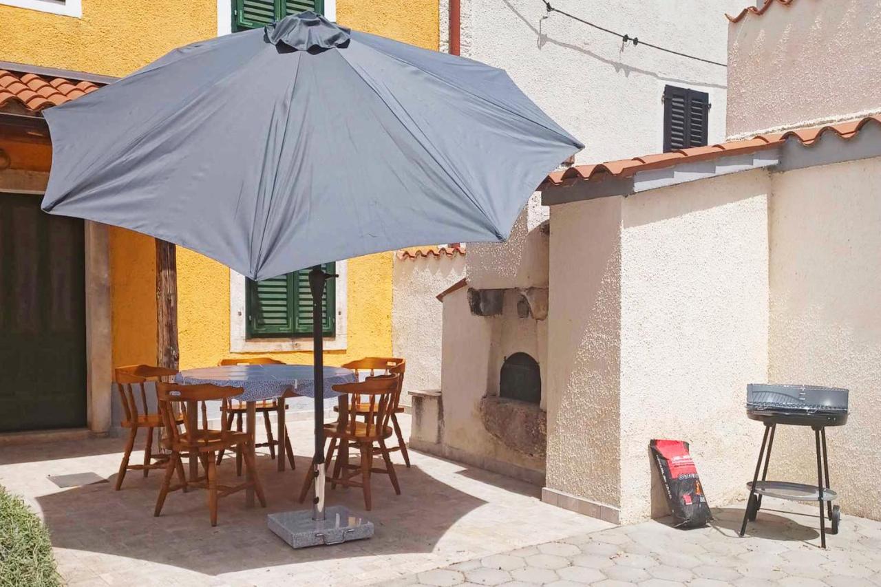 House Krizanic In Marcana, Istria, With 2 Apartments, Total 9 Guests المظهر الخارجي الصورة